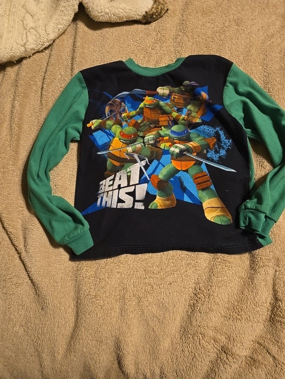 092326 Nickelodeon Boys' TMNT Ultimate Heroes Action Long Sleeve T-Shirt boys 10